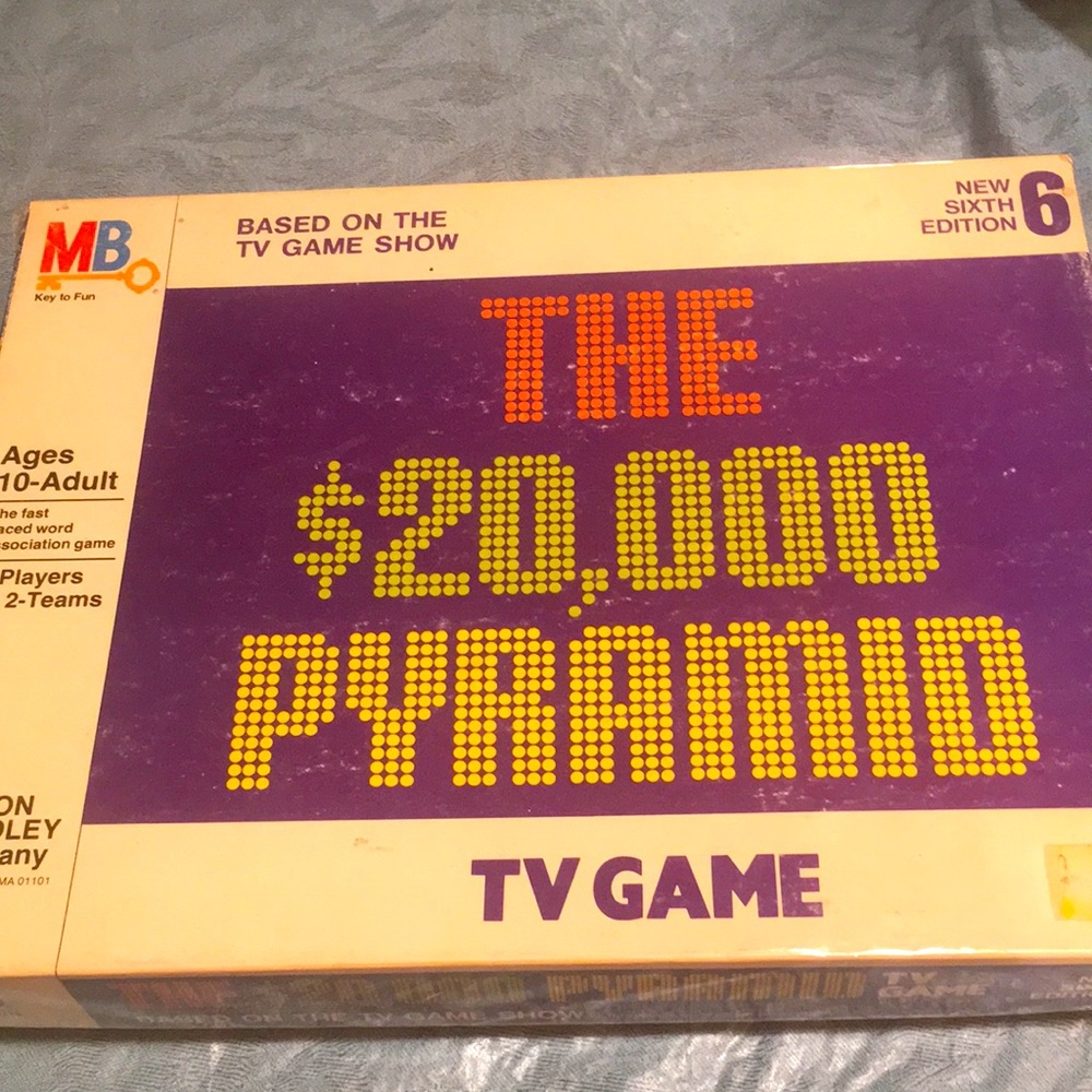 Milton Bradley The $20,000 Pyramid TV Game 1979 Vintage 6th edition prime Shape